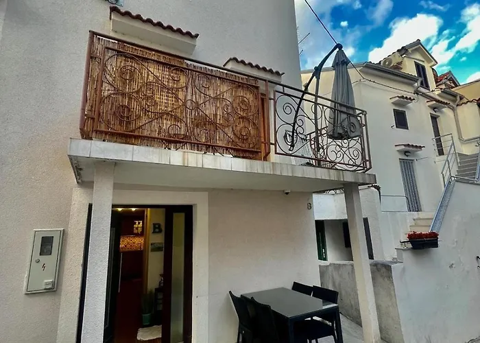 Steinhaus Im Zentrum, 50 M Zum דירה *