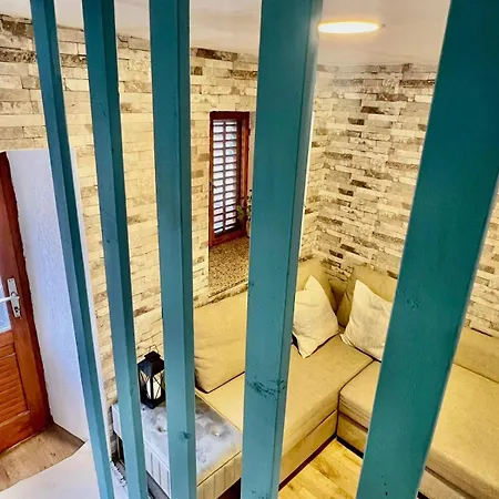 شقة Steinhaus Im Zentrum, 50 M Zum